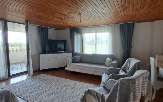 Karapürçek’te 945 M2 Arsa İçinde Satılık 2 Katlı Müstakil Ev