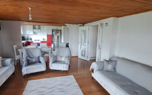 Karapürçek’te 945 M2 Arsa İçinde Satılık 2 Katlı Müstakil Ev