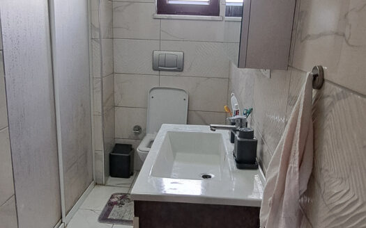 Karapürçek’te 945 M2 Arsa İçinde Satılık 2 Katlı Müstakil Ev