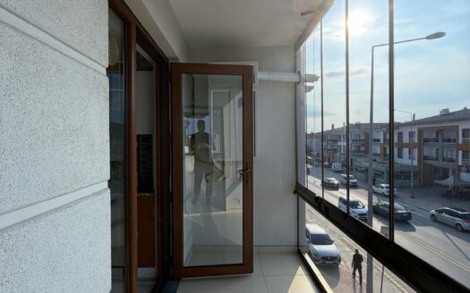 Sakarya / Serdivan Yazlık Mahallesinde Satılık Geniş 3+1 Daire