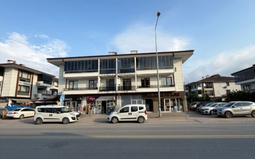 Sakarya / Serdivan Yazlık Mahallesinde Satılık Geniş 3+1 Daire